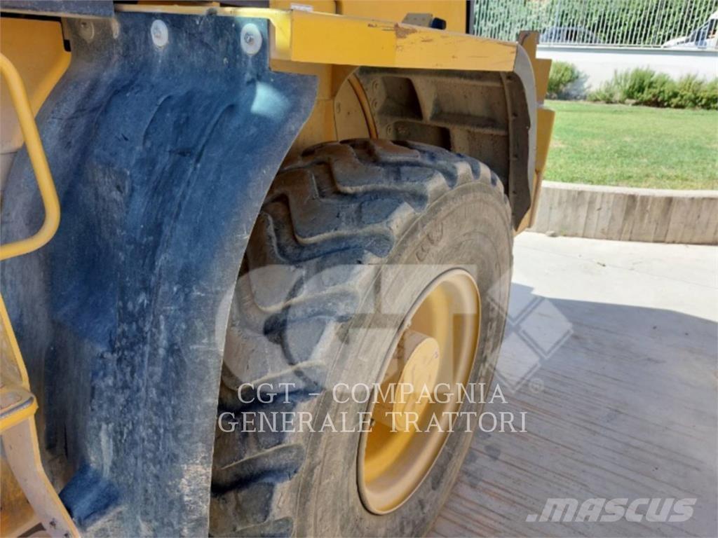 CAT 918M Φορτωτές με λάστιχα (Τροχοφόροι)