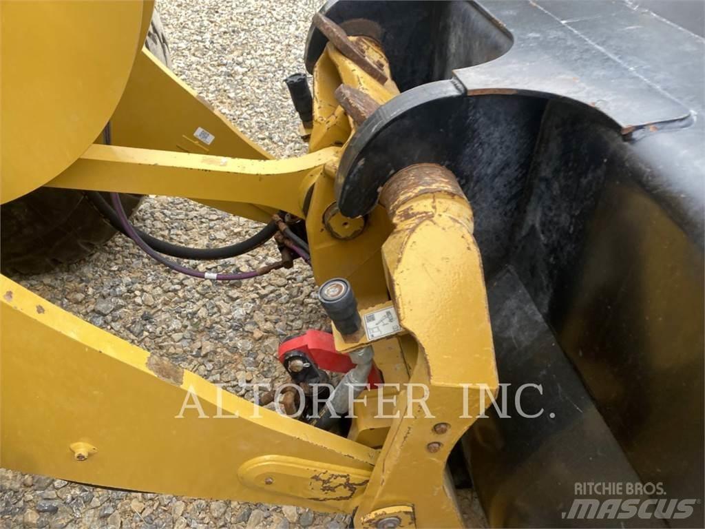 CAT 930M Μπουλντόζες με ερπύστριες