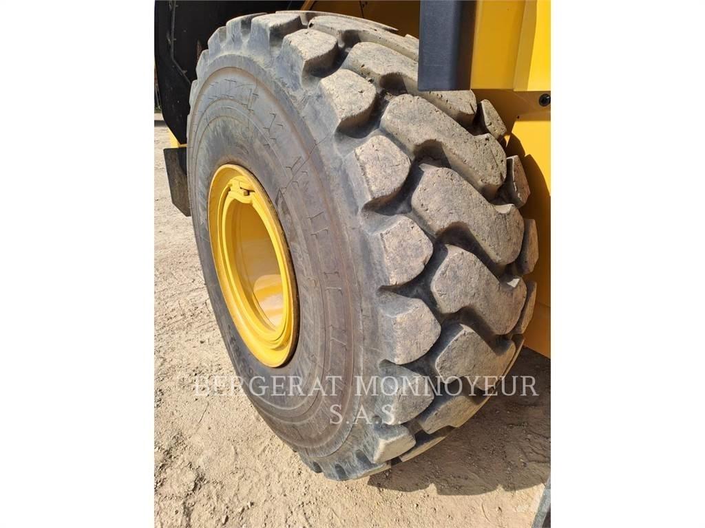 CAT 966 Φορτωτές με λάστιχα (Τροχοφόροι)