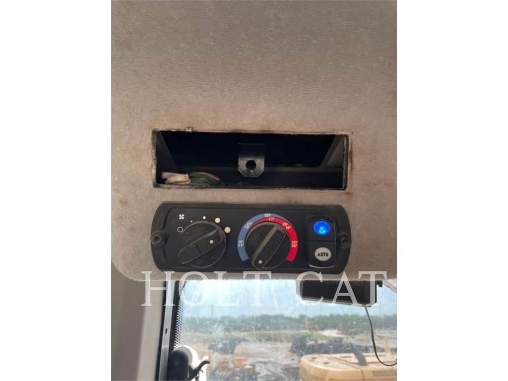 CAT 973K Φορτωτές με ερπύστριες
