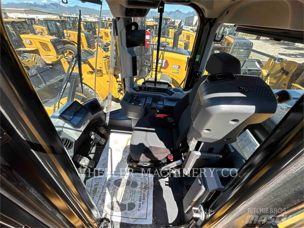 CAT 982 Φορτωτές με λάστιχα (Τροχοφόροι)