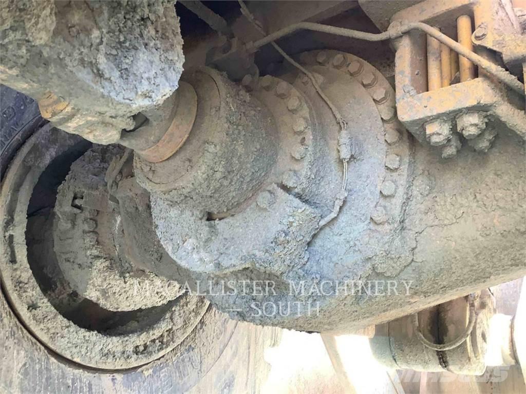 CAT 990 Φορτωτές με λάστιχα (Τροχοφόροι)