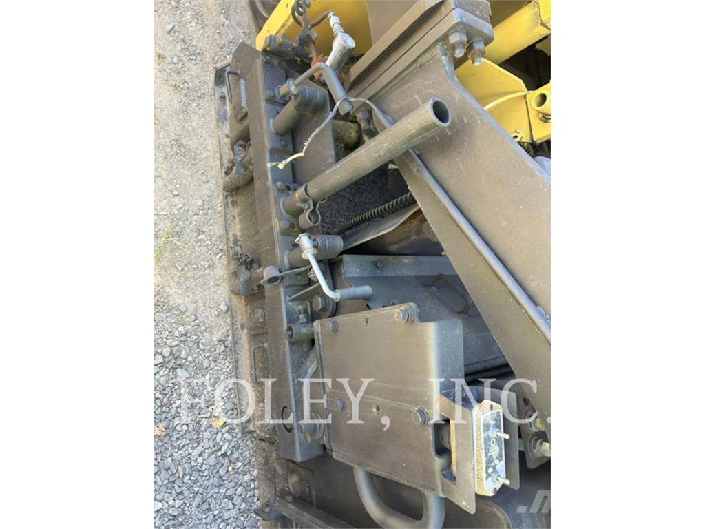 CAT AP-1055D Επίστρωση ασφάλτου