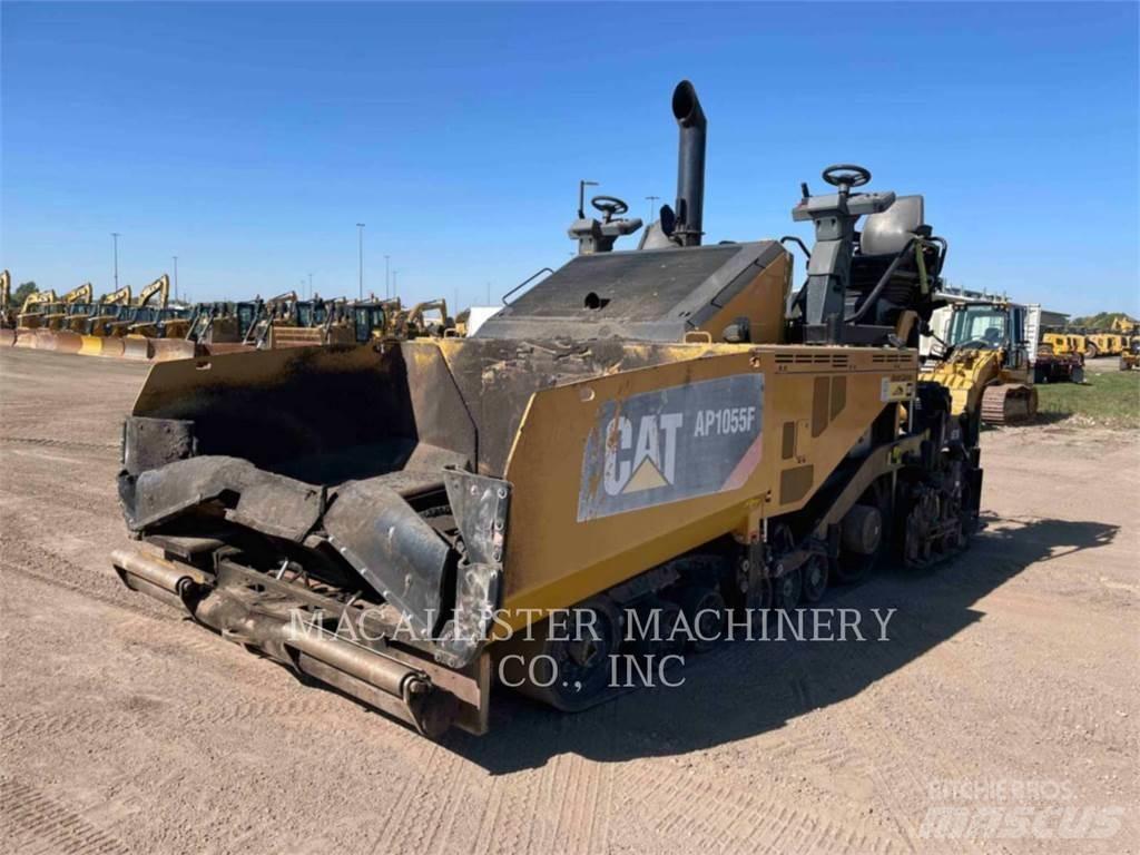CAT AP1055F Επίστρωση ασφάλτου