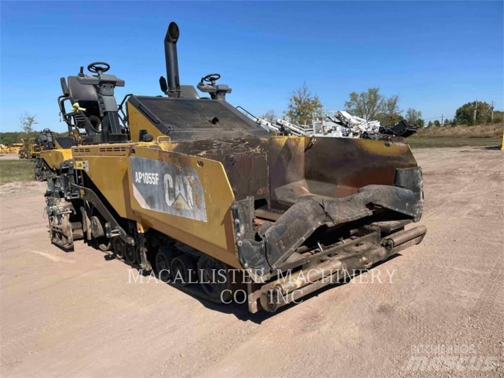 CAT AP1055F Επίστρωση ασφάλτου