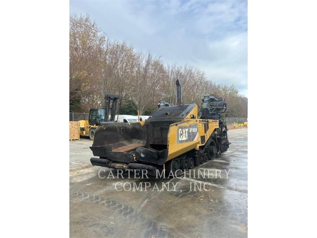 CAT AP1055F Επίστρωση ασφάλτου
