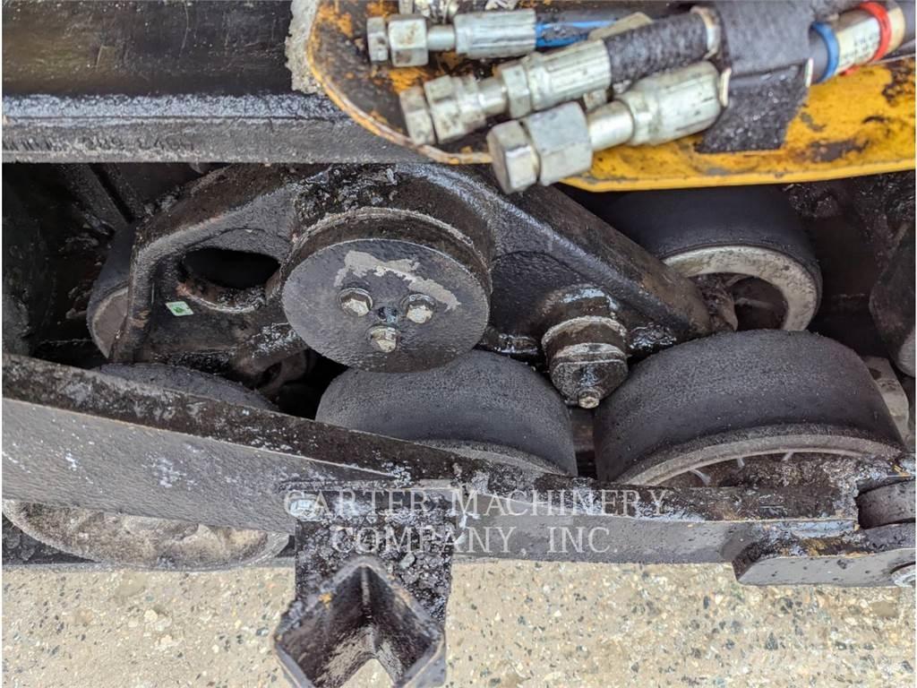 CAT AP1055F Επίστρωση ασφάλτου