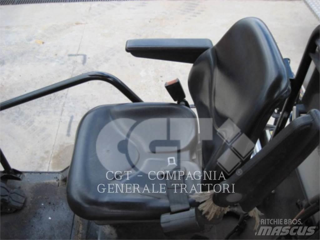 CAT AP300F Επίστρωση ασφάλτου