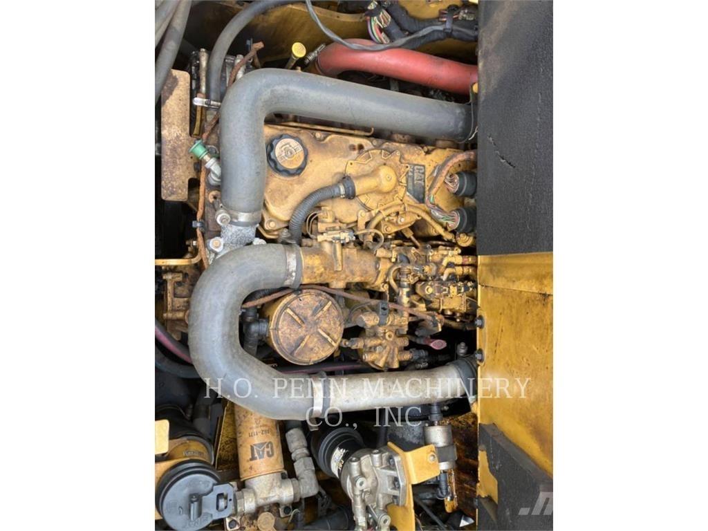 CAT AP555F Επίστρωση ασφάλτου