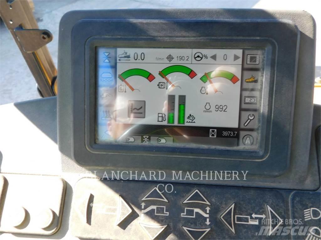 CAT AP555F Επίστρωση ασφάλτου