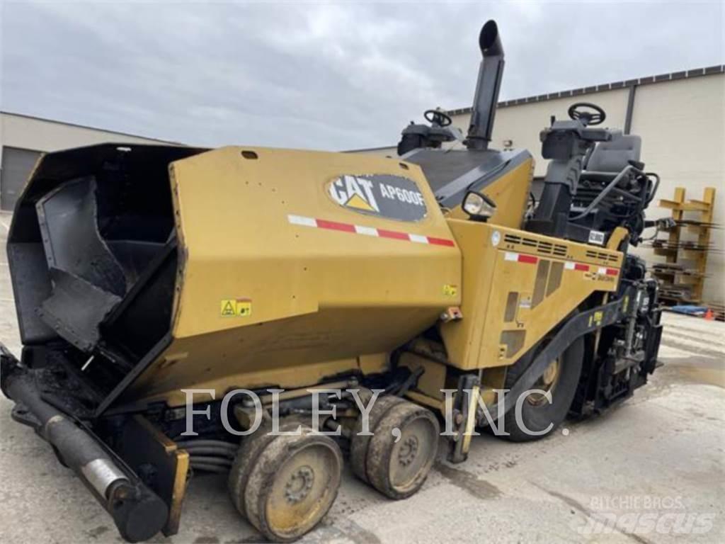 CAT AP600F Επίστρωση ασφάλτου
