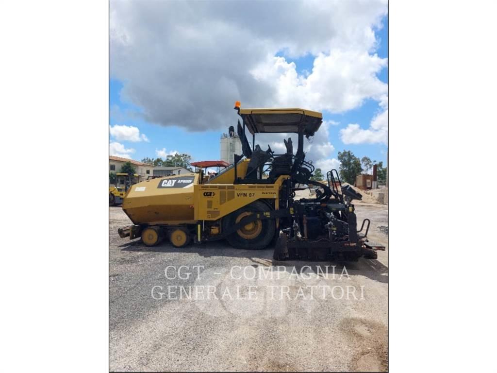 CAT AP600F Επίστρωση ασφάλτου