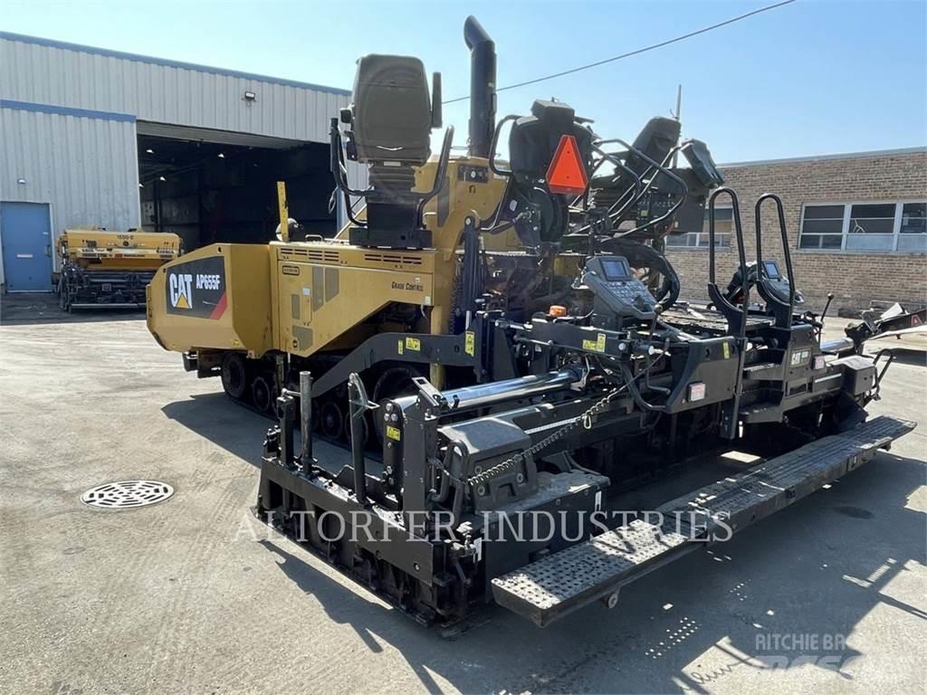 CAT AP655F Επίστρωση ασφάλτου