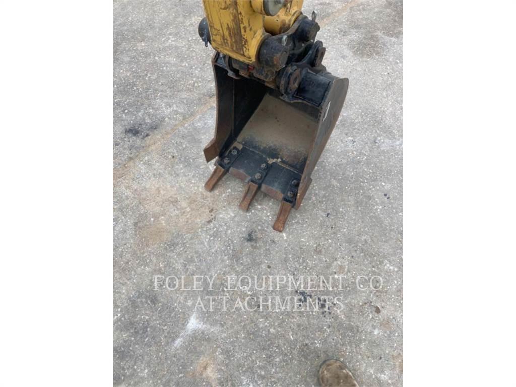 CAT BK302P18 Εκσκαφείς με ερπύστριες