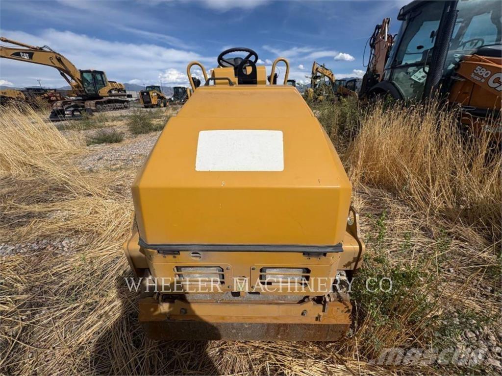 CAT CB1.8 Εκσκαφείς Φορτωτές τύπου JCB