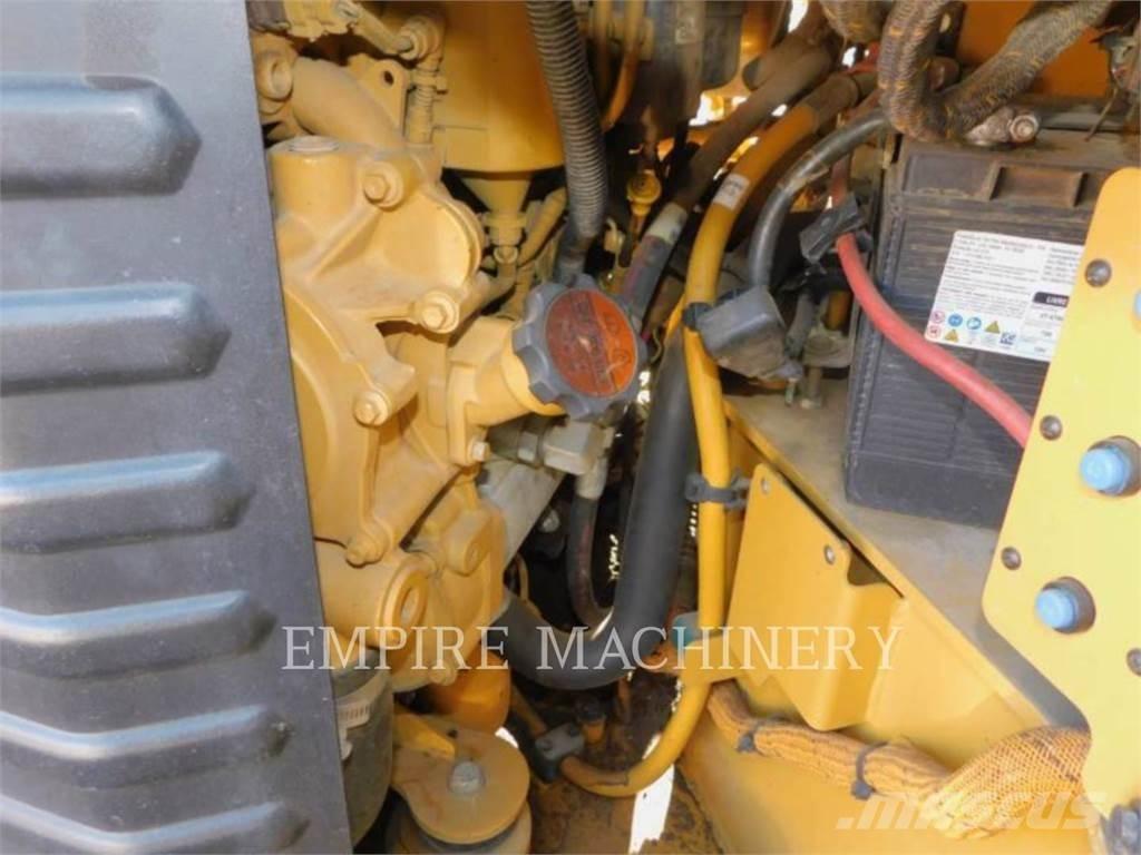 CAT CB10 Οδοστρωτήρες διπλού κυλίνδρου