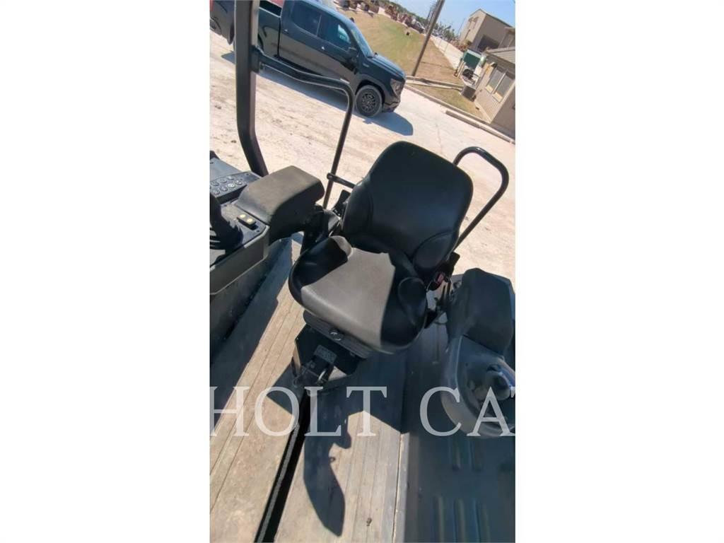 CAT CB13 Οδοστρωτήρες μονού κυλίνδρου