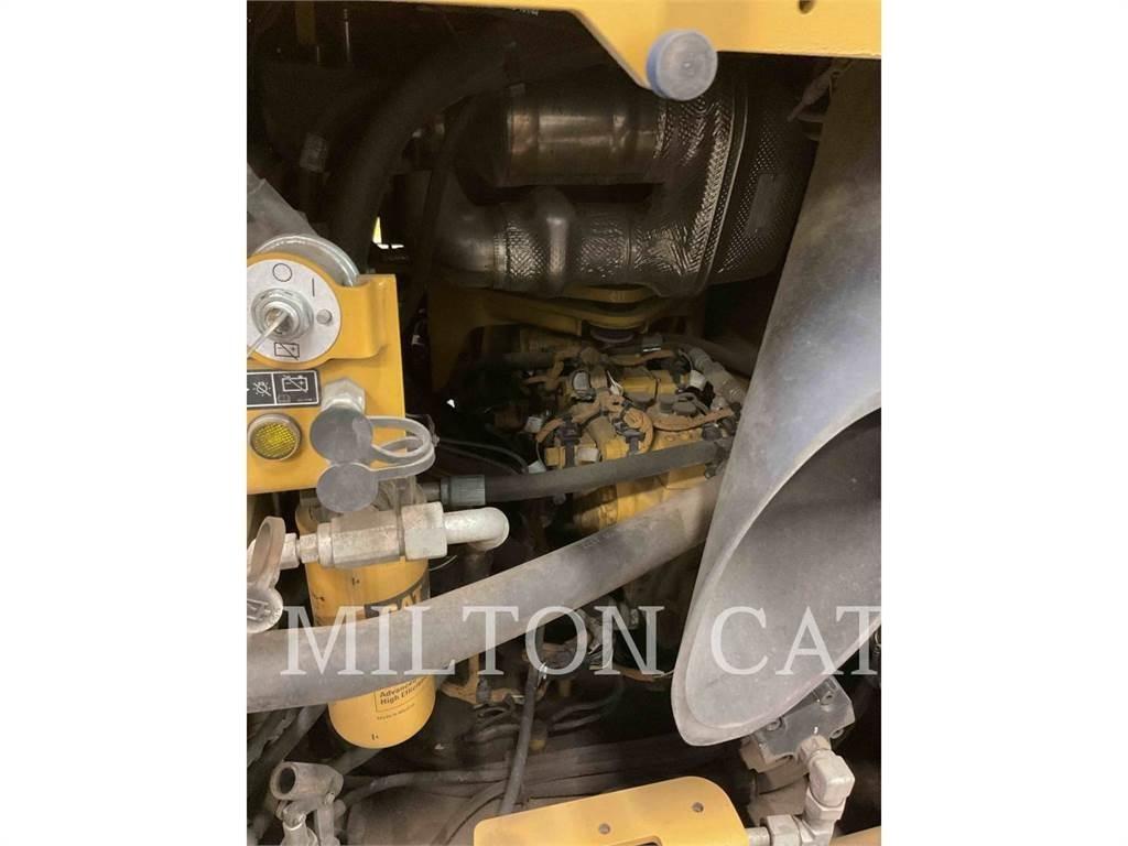 CAT CB15 Οδοστρωτήρες διπλού κυλίνδρου