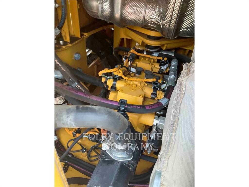 CAT CB15 Κύλινδροι συμπίεσης εδάφους