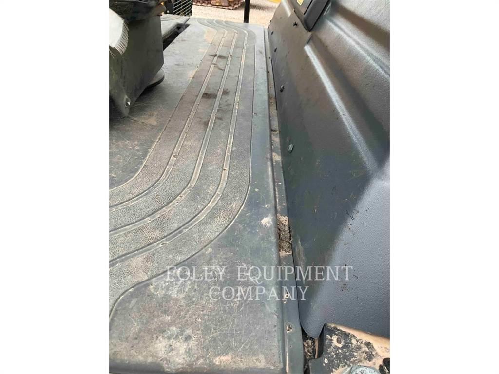 CAT CB15 Κύλινδροι συμπίεσης εδάφους