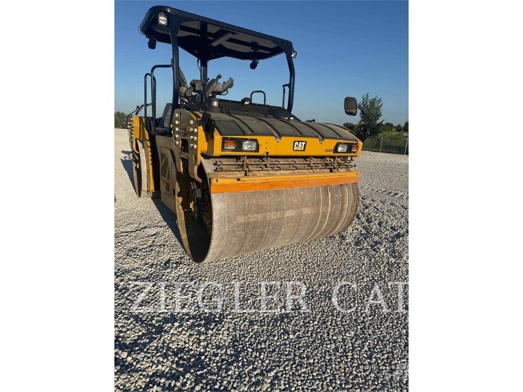 CAT CB15 Κύλινδροι συμπίεσης εδάφους