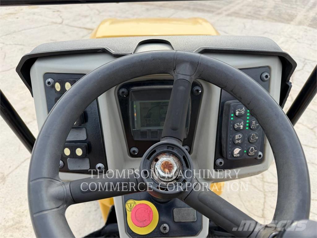 CAT CB24B Οδοστρωτήρες διπλού κυλίνδρου