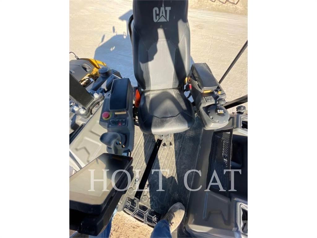 CAT CB7 Οδοστρωτήρες μονού κυλίνδρου