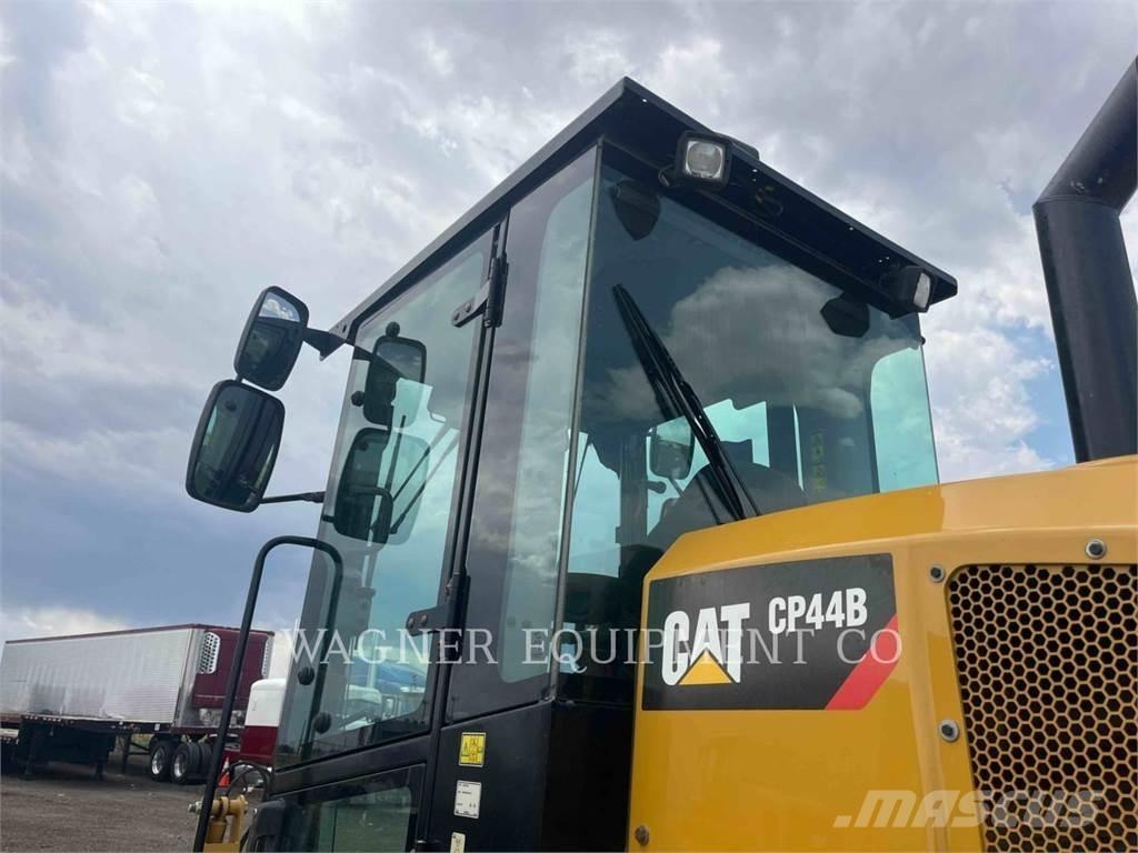 CAT CP44B Κύλινδροι συμπίεσης εδάφους