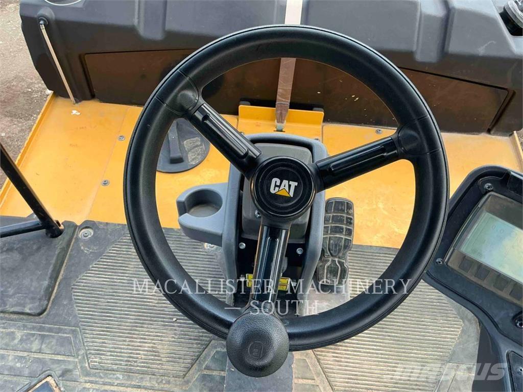 CAT CW16 Κύλινδροι με επίσωτρα με αέρα