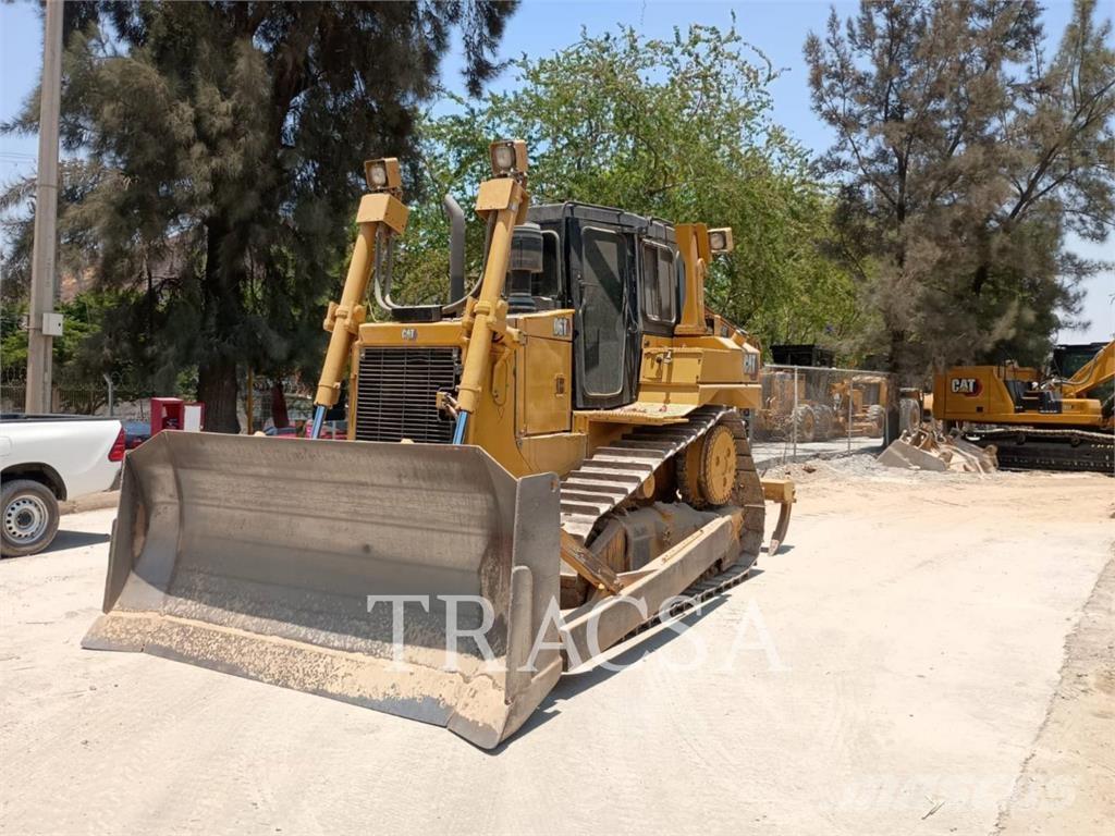 CAT D 6 T Μπουλντόζες με ερπύστριες