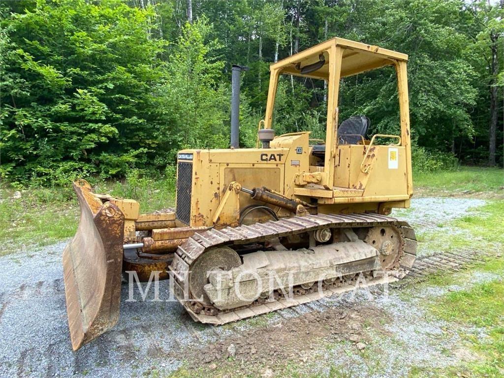 CAT D3B Μπουλντόζες με ερπύστριες
