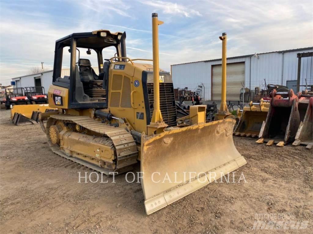 CAT D3K2 Μπουλντόζες με ερπύστριες
