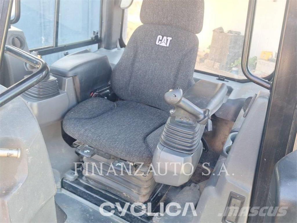 CAT D4K2 Μπουλντόζες με ερπύστριες