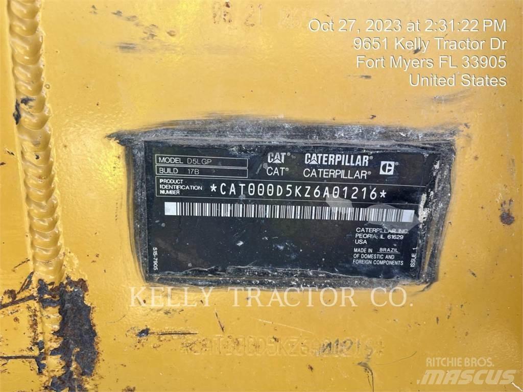 CAT D5 Μπουλντόζες με ερπύστριες