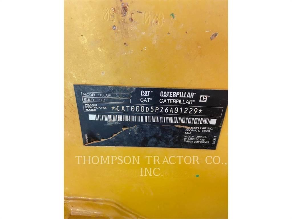 CAT D5 Μπουλντόζες με ερπύστριες