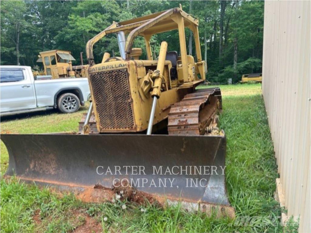 CAT D5 Μπουλντόζες με ερπύστριες