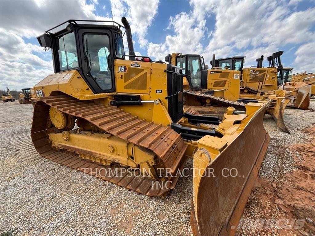 CAT D5 Μπουλντόζες με ερπύστριες