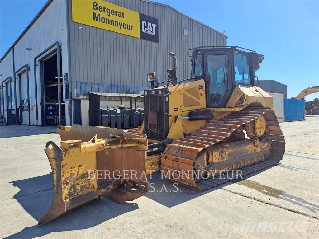 CAT D5 Μπουλντόζες με ερπύστριες