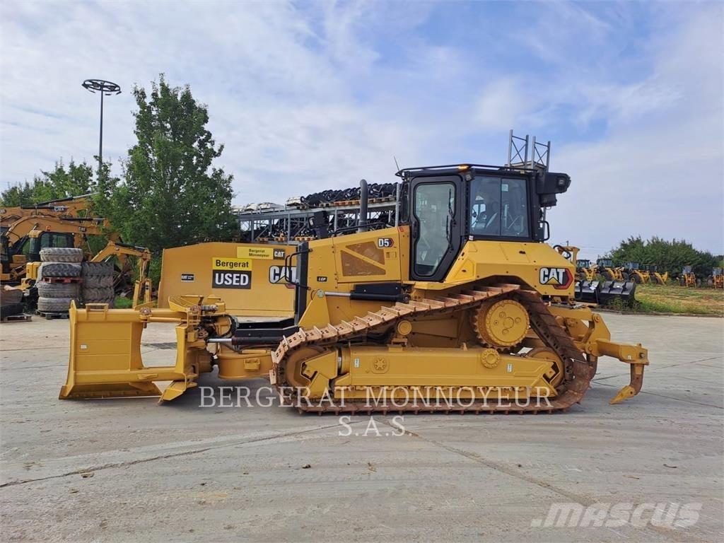 CAT D5 Μπουλντόζες με ερπύστριες