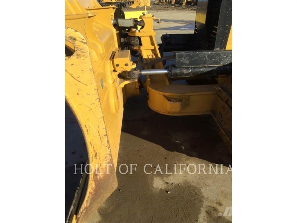CAT D6K2 Μπουλντόζες με ερπύστριες