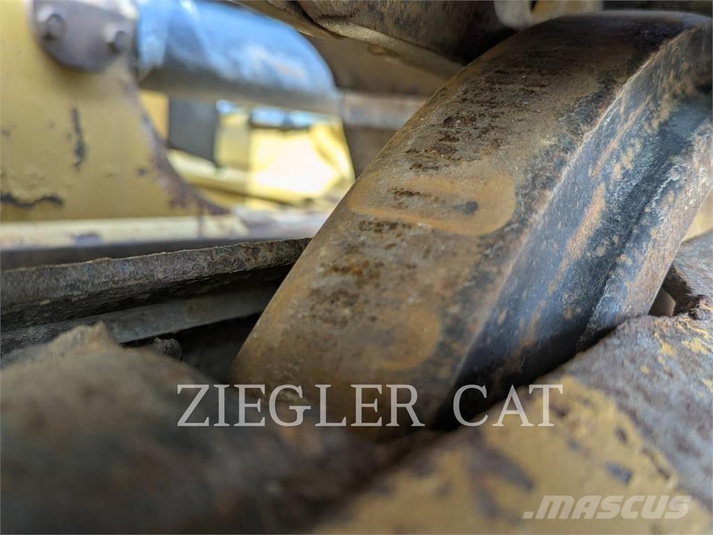 CAT D6K2 Μπουλντόζες με ερπύστριες