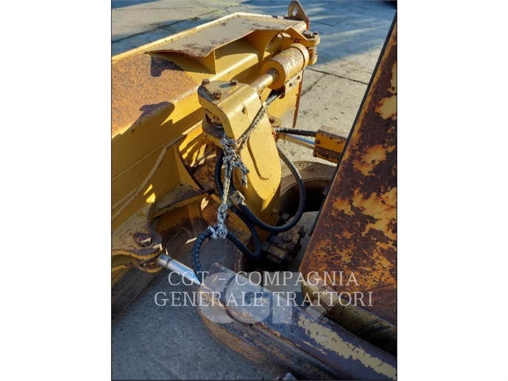CAT D6M Μπουλντόζες με ερπύστριες