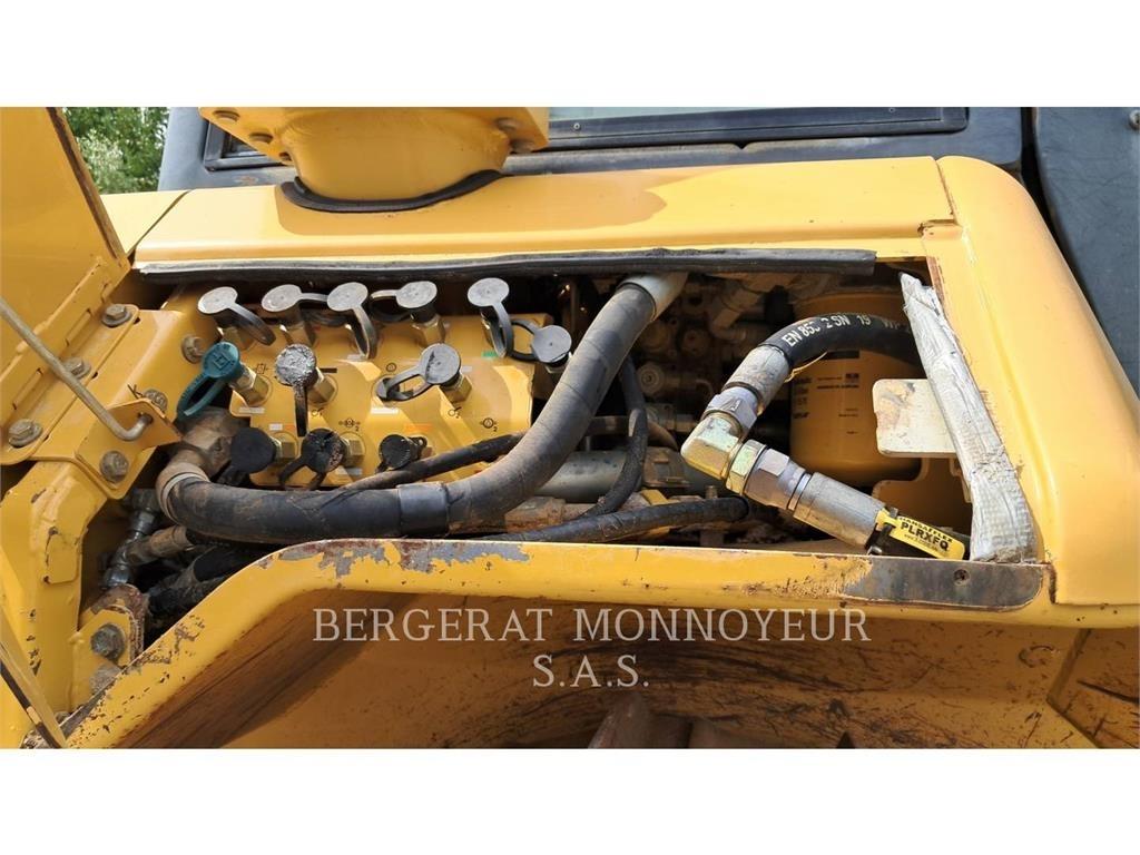 CAT D6NXL Μπουλντόζες με ερπύστριες