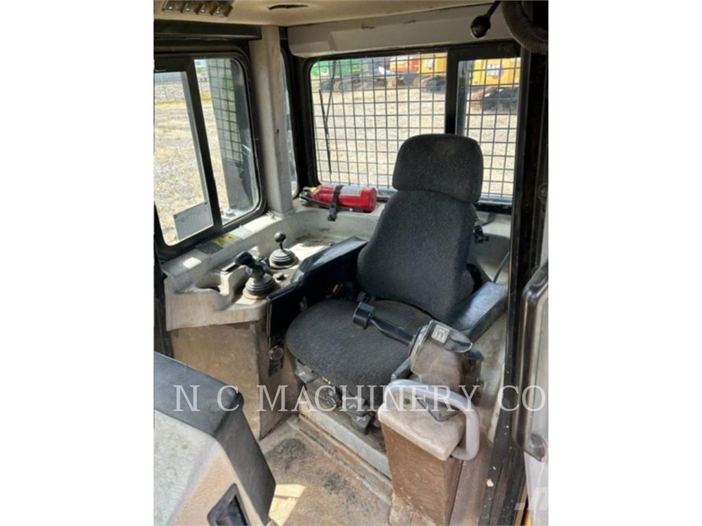 CAT D6T Μπουλντόζες με ερπύστριες