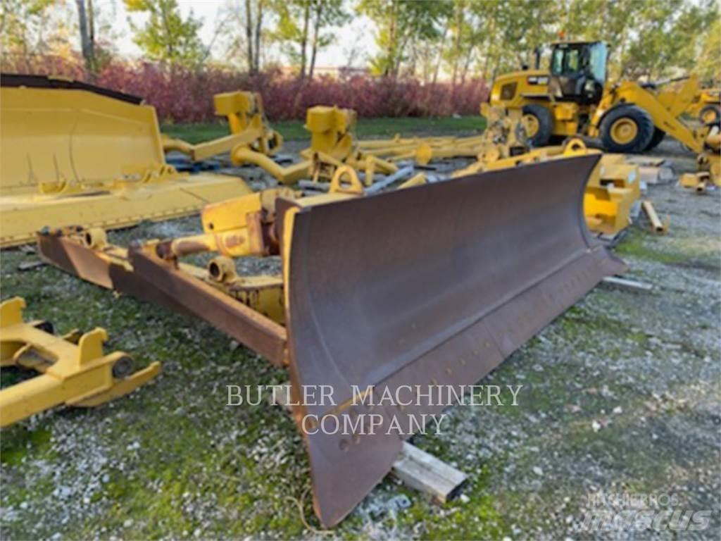 CAT D7 A BLADE Πτερύγια