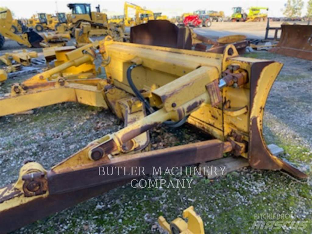 CAT D7 A BLADE Πτερύγια