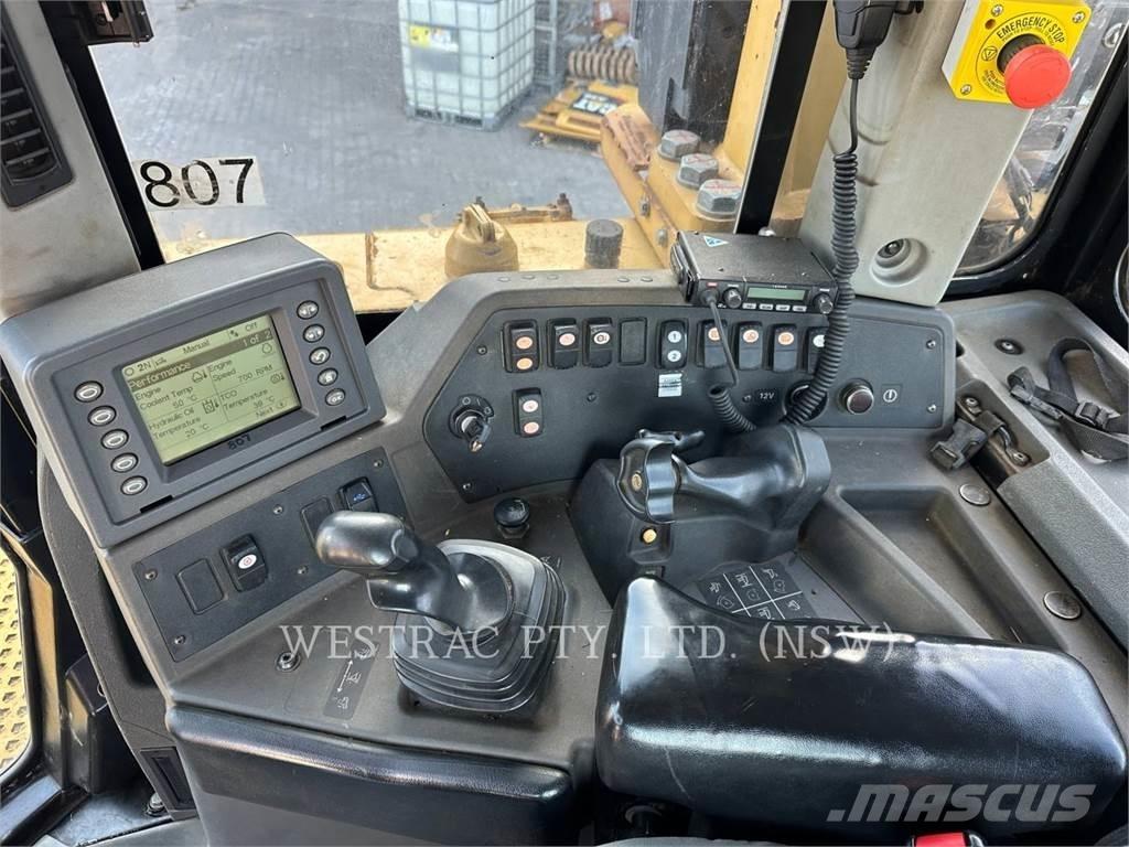 CAT D8T Μπουλντόζες με ερπύστριες