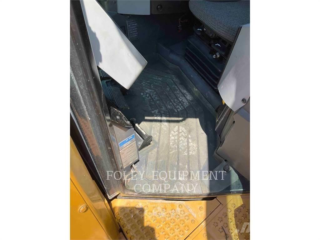 CAT D8T Μπουλντόζες με ερπύστριες