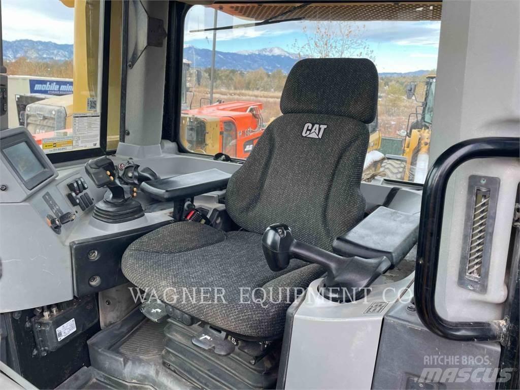 CAT D8T Μπουλντόζες με ερπύστριες