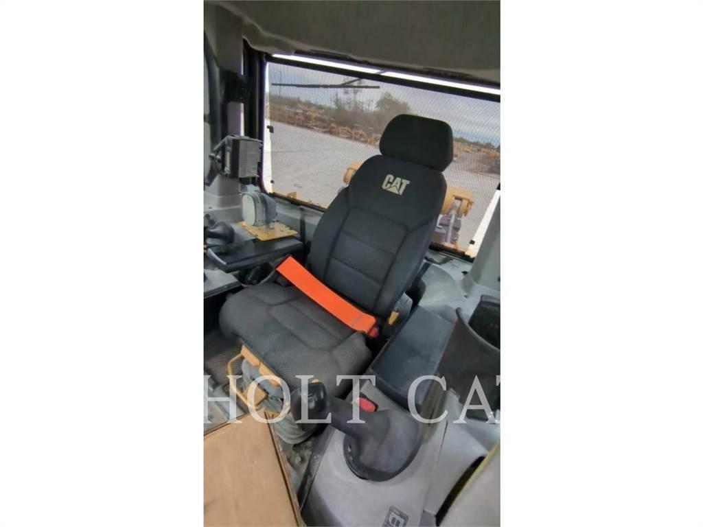 CAT D9 Μπουλντόζες με ερπύστριες